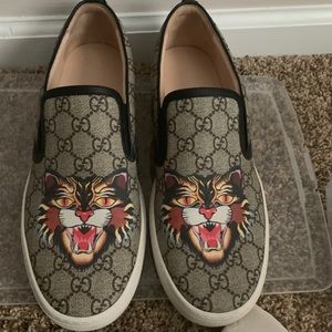 Men’s Gucci slip on shoes